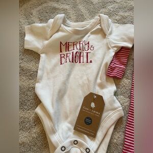 Finn & Emma NWT Holiday Christmas Organic Cotton Body Suit 6-9 months